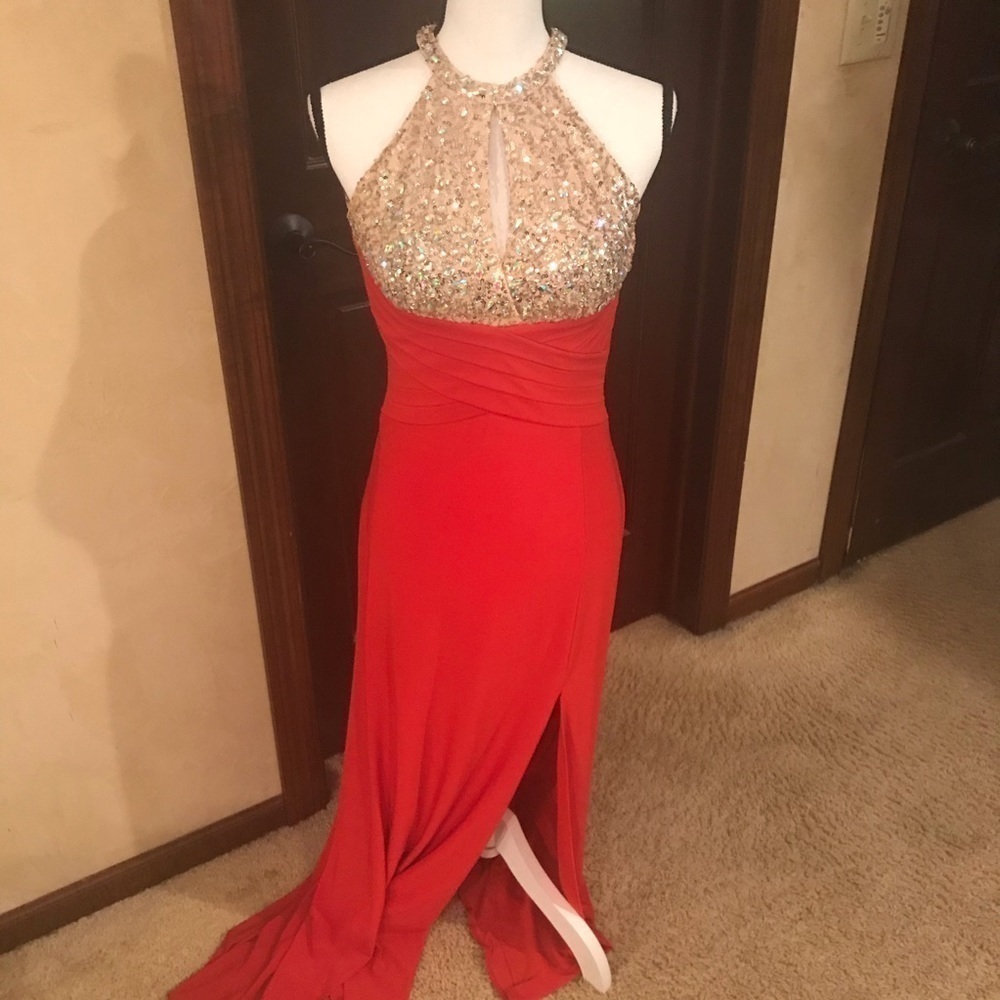 Formal Party Gown With Halter And Sequins for Prom or special event